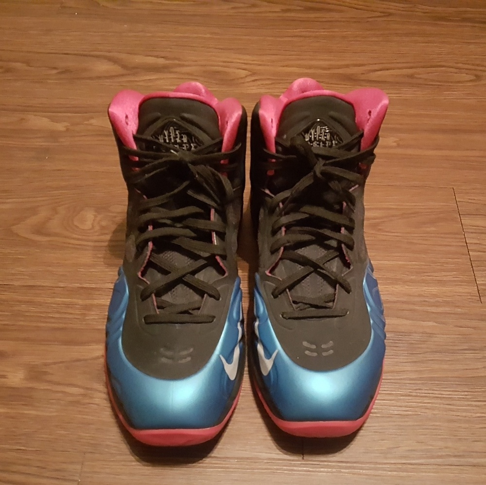 Size 11 Nike hyperfuse